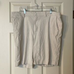 - Roundtree and Yorke Men’s shorts size 42